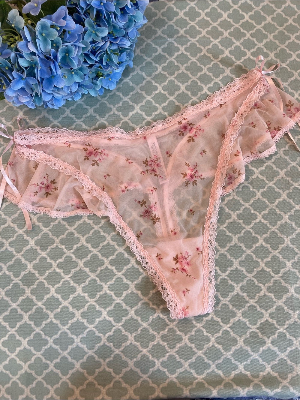 Victoria’s Secret Dream Angels Pink Floral Flutter High Waist/Leg Thong XXL